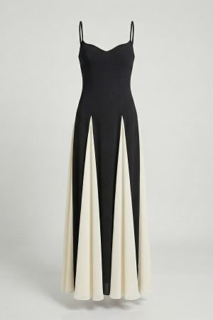 Women's Sweetheart Neckline Maxi Dress with Spaghetti Straps and Panel Skirt